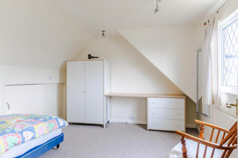 bedroom4