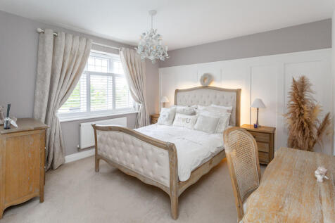 bedroom 1a