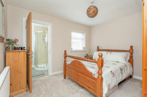 bedroom 1a