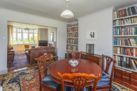 dining room/lounge