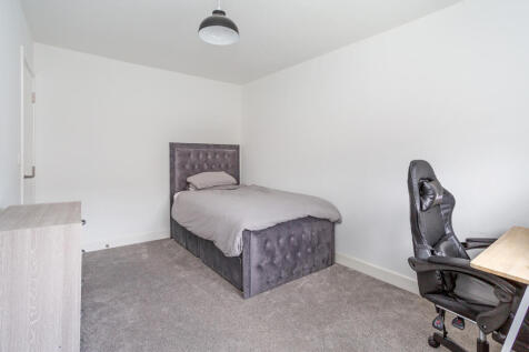 bedroom 2a