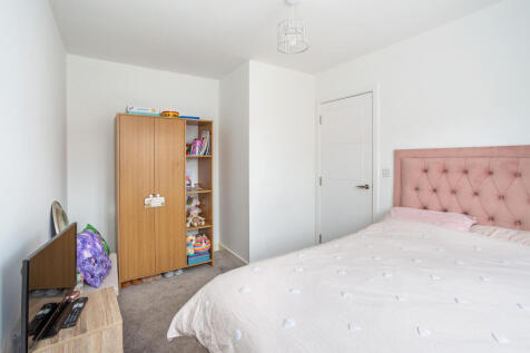 bedroom 3b