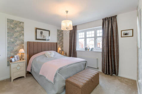 bedroom 1b