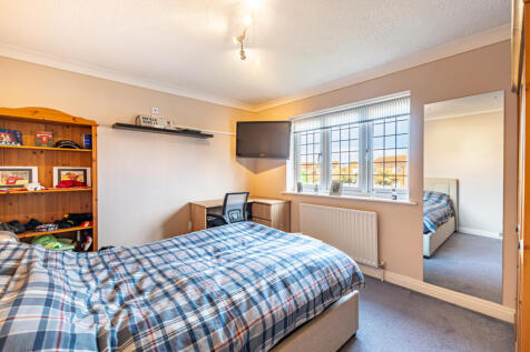 bedroom4