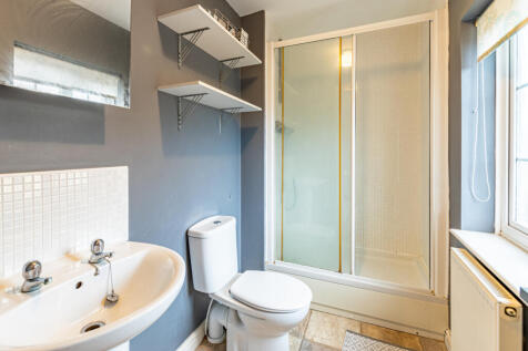 bedroom1ensuite