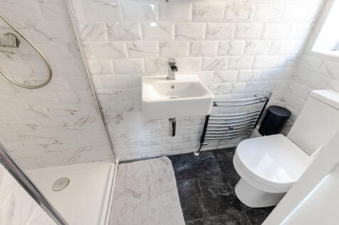 bedroom1ensuite