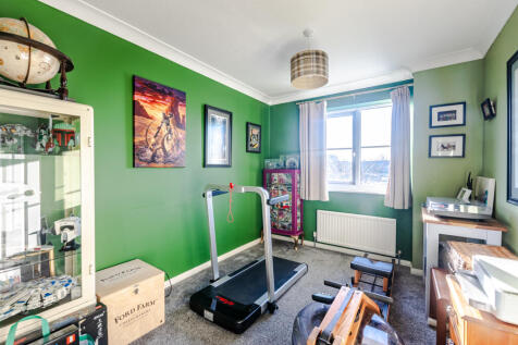 bedroom4