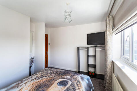 bedroom2b