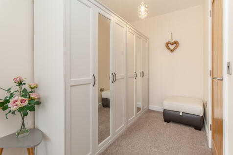 bedroom 1d