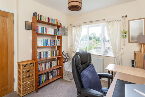 bedroom 4b