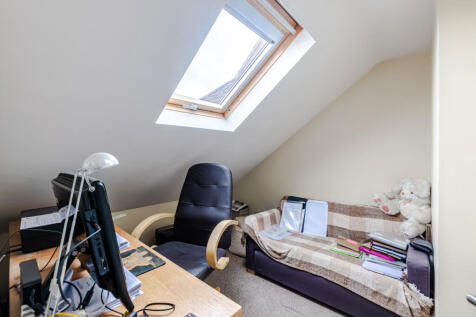 bedroom4