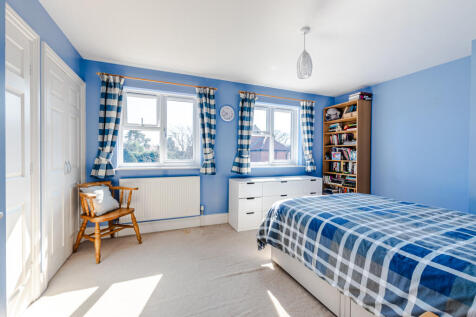 bedroom4