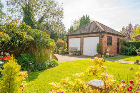 byfieldhouse3