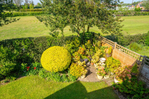 byfieldhouse56