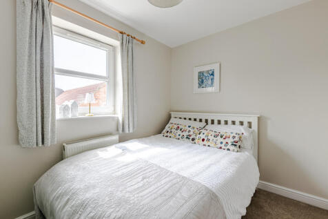 bedroom2b