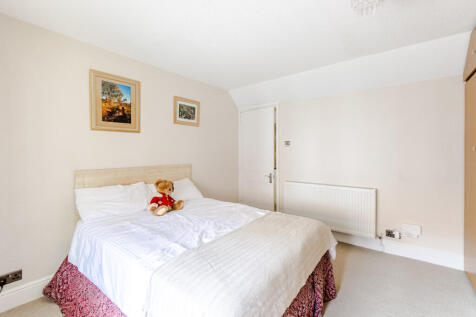 bedroom2b