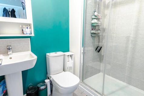 bedroom1ensuite