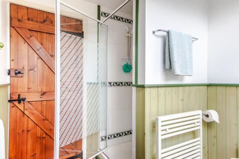 bathroom2