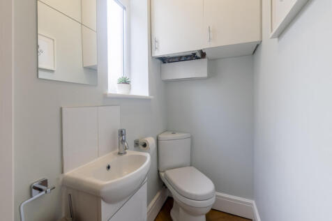 Hall WC