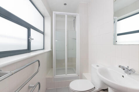 bedroom1ensuite