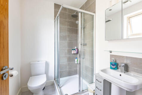 bedroom1ensuite