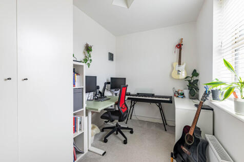 bedroom4