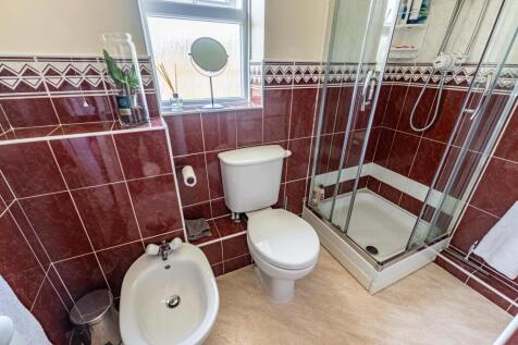 bedroom1ensuite