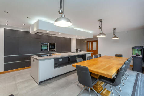 kitchen/dining room c