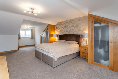 bedroom 1b