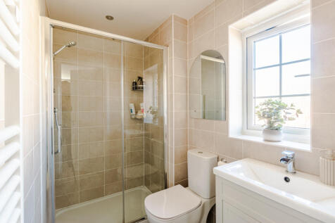 bedroom1ensuite