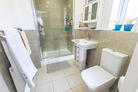 Bedroom 1 Ensuite