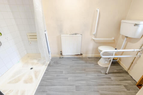 bedroom1ensuite