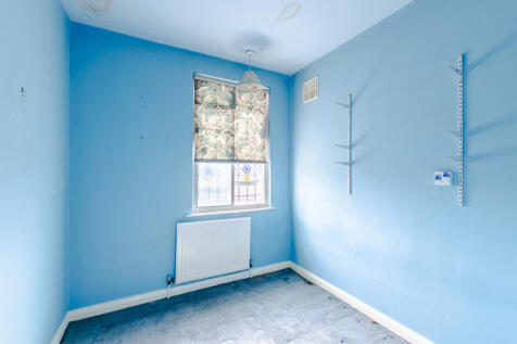 bedroom4