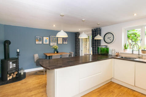 Kitchen Diner 4