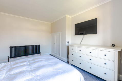 bedroom4