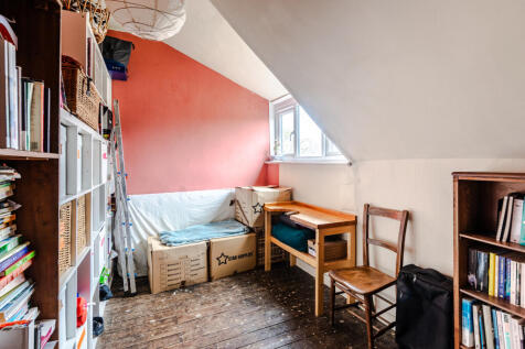 bedroom4