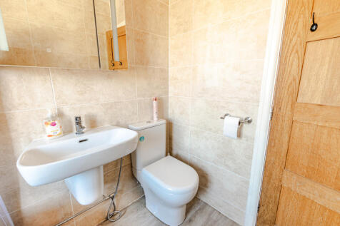 bathroom2