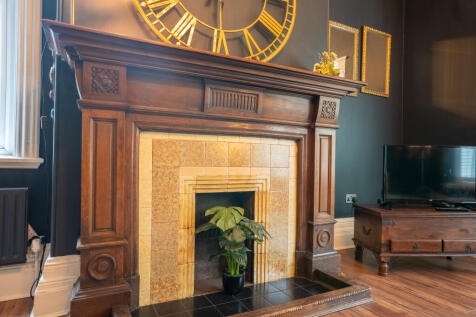 2tudorhouse14
