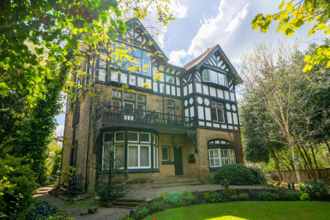 2tudorhouse3