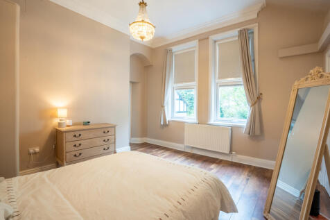 2tudorhouse21