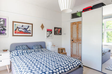 bedroom1c