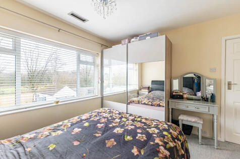 bedroom2b