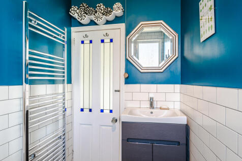 bathroom2