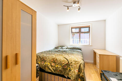 bedroom4