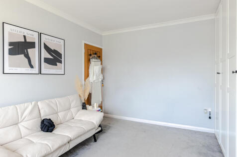 bedroom2b