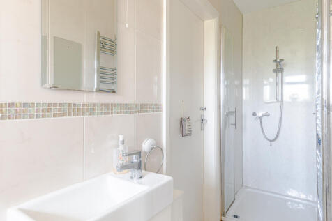 bedroom1ensuite