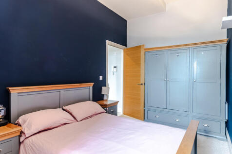 bedroom1