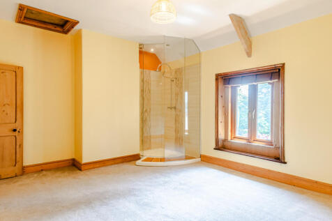 bedroom4