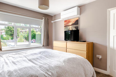bedroom2b