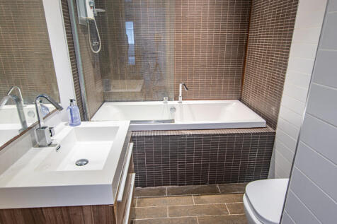 livingbathroom